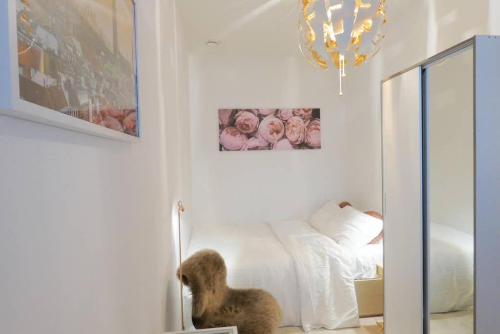 Exquisite Apartment, Most Convenient Location, Apt 5. København Eksteriør billede